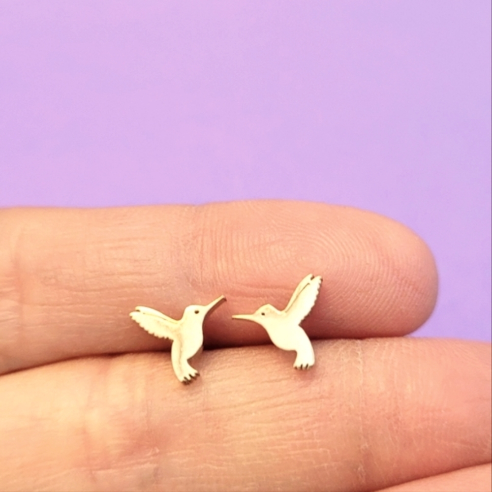 Set of beautiful gold color stainless steel hummingbird earrings
